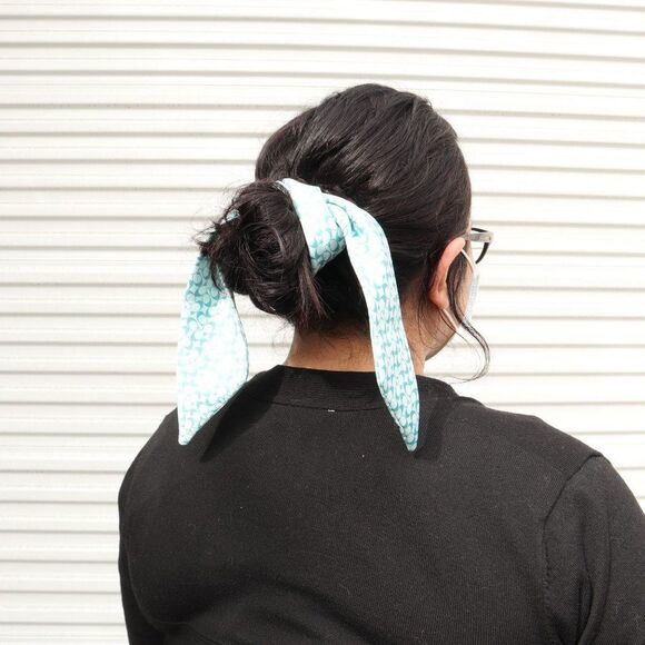 NEW Coach Signature Skinny C Silk Scarf in Jade - Picture 4 of 7